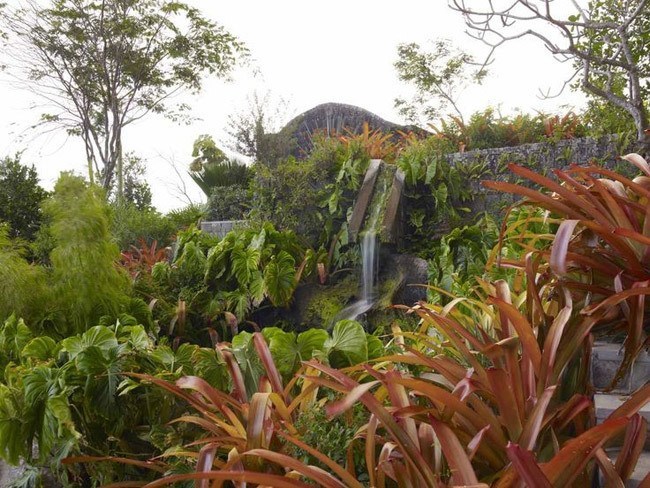 golden-rock-inn-garden-nevis-marsden-raymond-jungles-gardenista-11